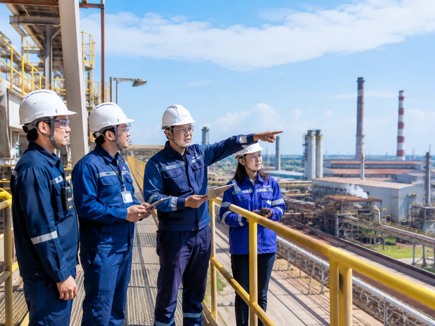 Hệ Thống Giám Sát Khí Tự Động Cho Nhà Máy Ống Khói